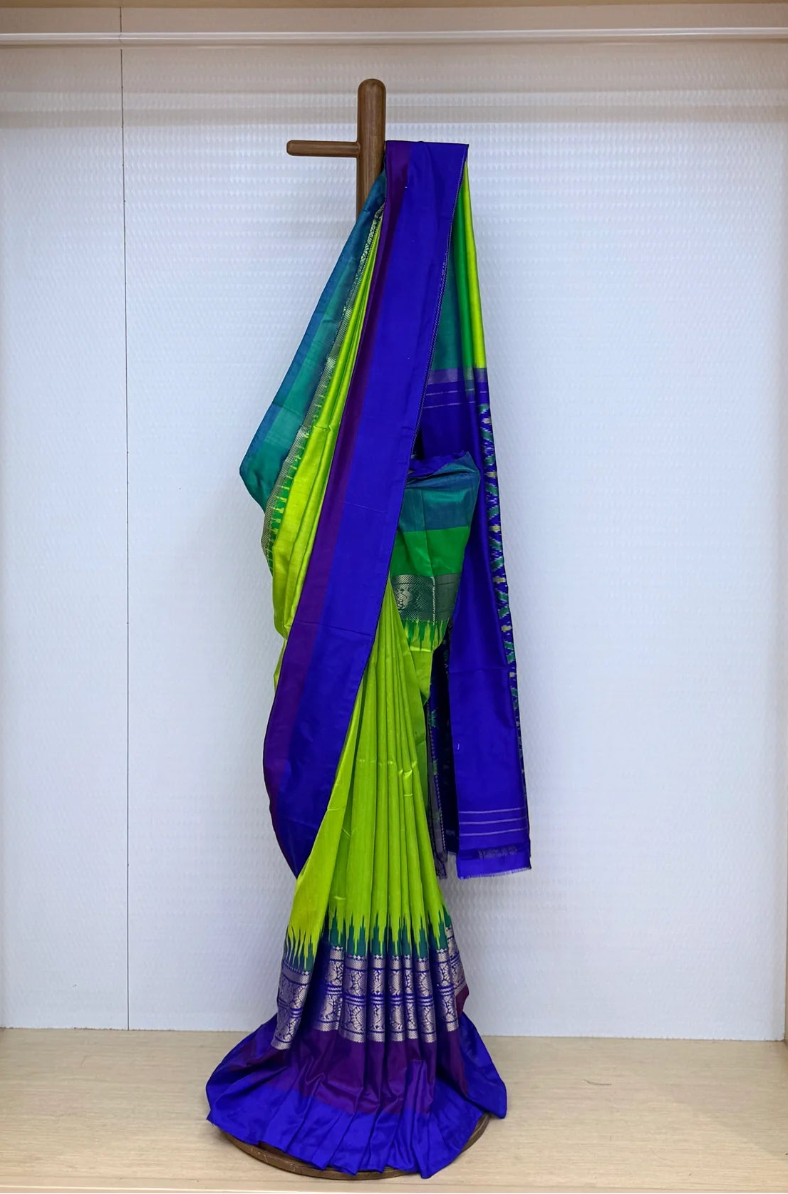 Pochampally Ikkat Ganga-jamuna Saree