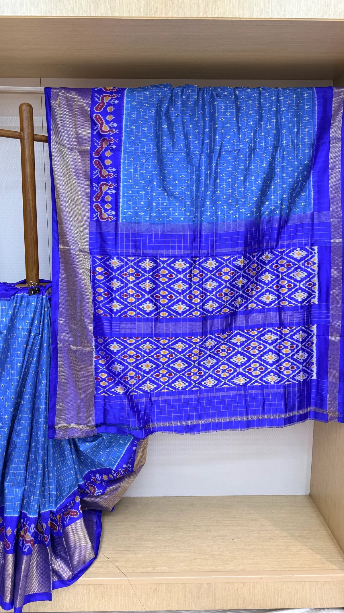 Pochampally Ikkat Pattu - checks