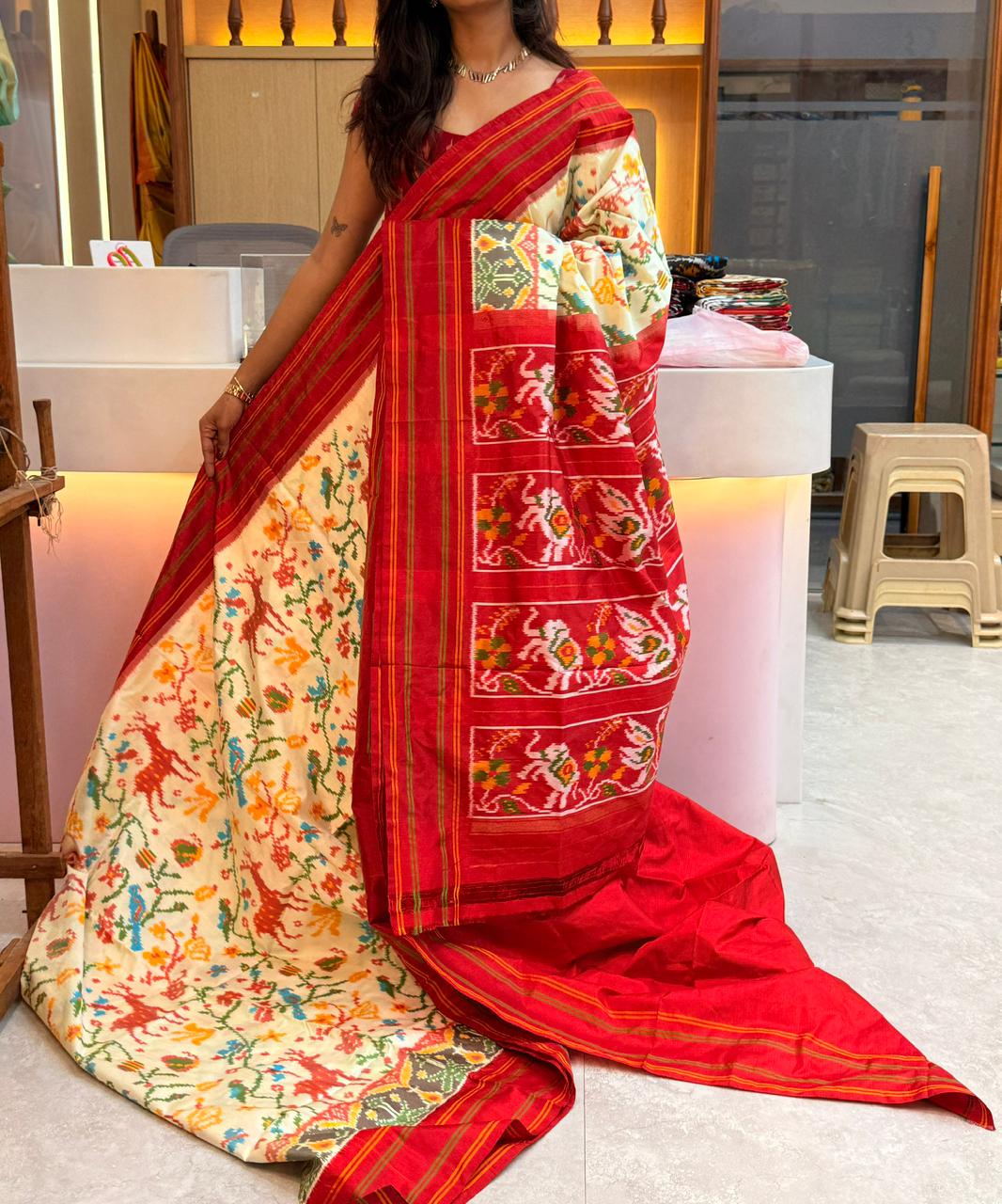 Pochampally Ikkat Saree with Red Contrast Pallu